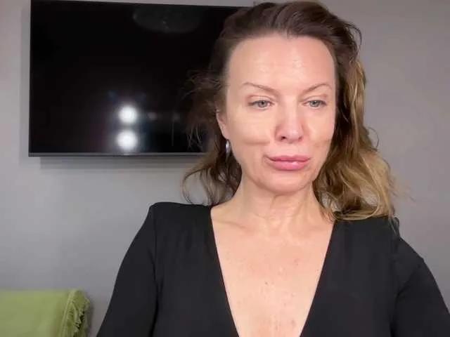 Join 45 years old RachelSweet from BongaCams RachelSweet from BongaCams