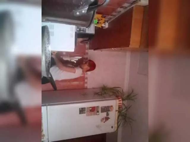 Watch dirty stripper Raisin Raisin from BongaCams