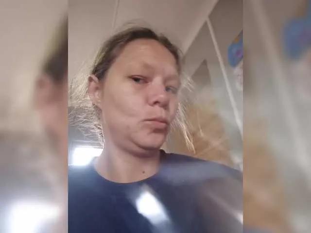 Rosieleeann from BongaCams