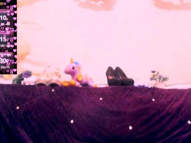 Join SexyAlina123, she wants to masturbate for you SexyAlina123 from BongaCams