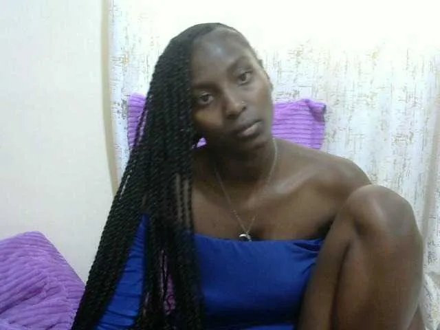 Sexythiny from BongaCams
