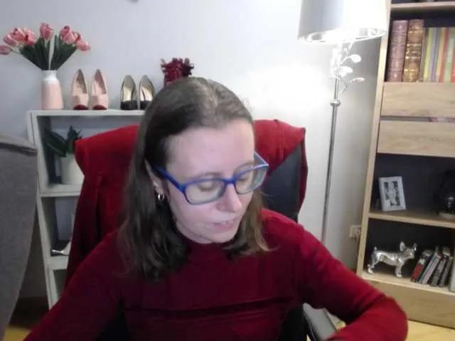 Watch SparkleLizzy, she wants to masturbate for you sparkleLizzy from BongaCams