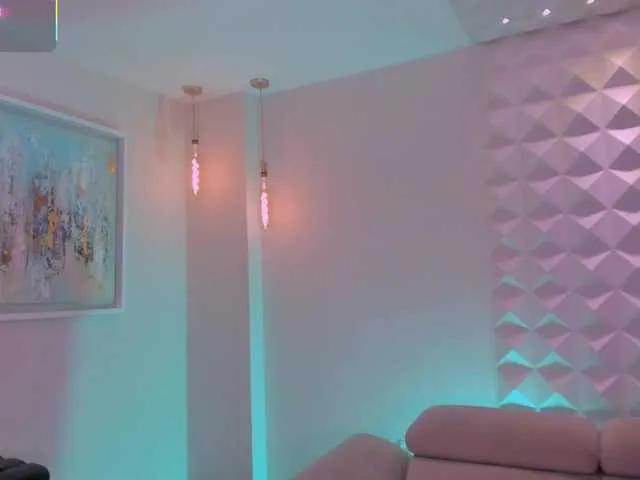 Masturbate to SussyBell, she wants to masturbate for you SussyBell from BongaCams