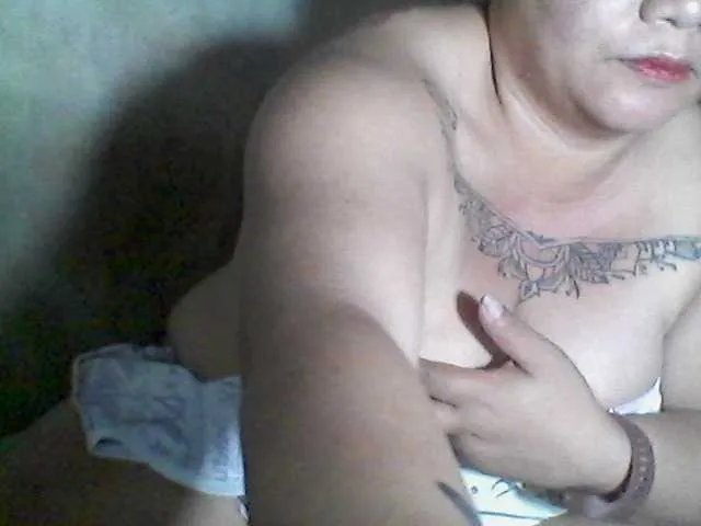 sweetasian33 from BongaCams