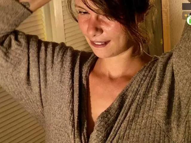 Discover BongaCams's SweetLilLulu SweetLilLulu from BongaCams