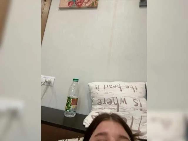 Swettypussy69 from BongaCams