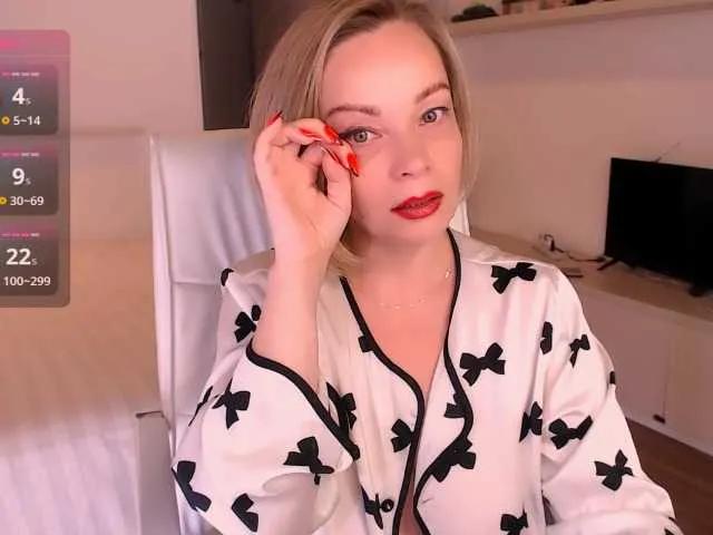 Masturbate to 43 years old Tilly-Eliot from BongaCams Tilly-Eliot from BongaCams