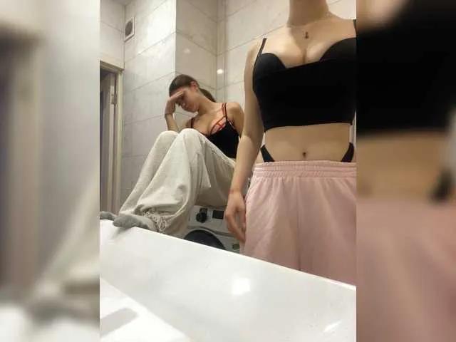 VikaAndMilana from BongaCams