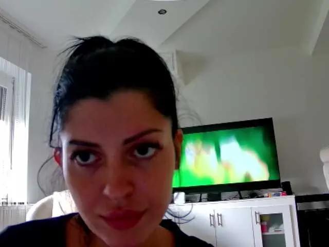 VivienBell28 from BongaCams