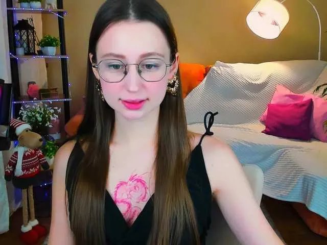 YourLovellyStory from BongaCams