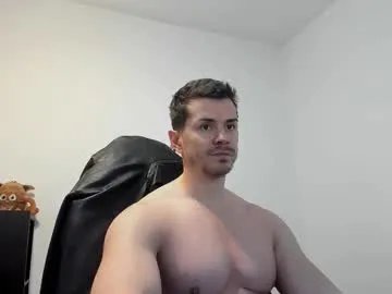 alphagodleatherking92 from Chaturbate