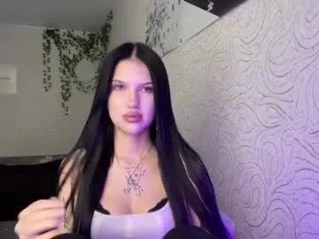 ameeludkowski from Chaturbate