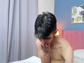 ares_shellby from Chaturbate