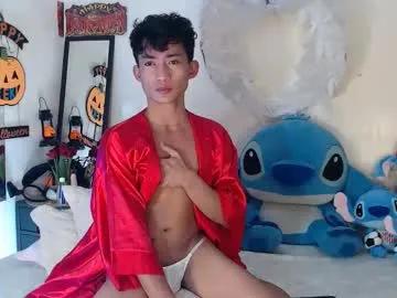 bad_boy_in_bed from Chaturbate