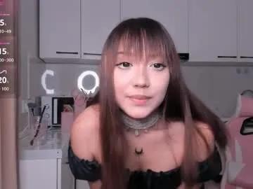 bae_lyn from Chaturbate