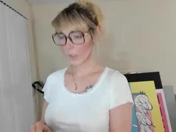Join sexy stripper Bridgetblack666 bridgetblack666 from Chaturbate