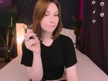 Discover dirty camslut Di_moore di_moore from Chaturbate