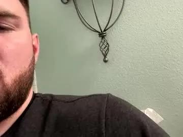 eaeyboi2222 from Chaturbate