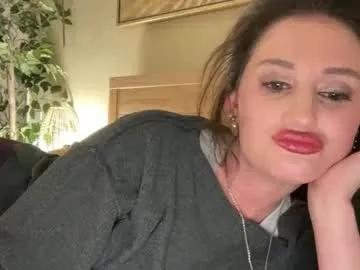 genuinebaddie from Chaturbate