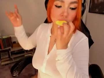 gia_broks from Chaturbate