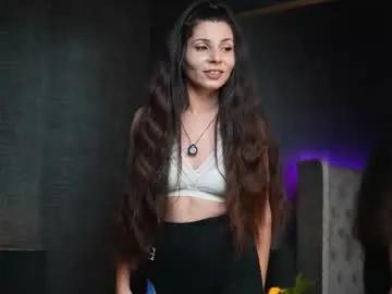 giaeasyice from Chaturbate