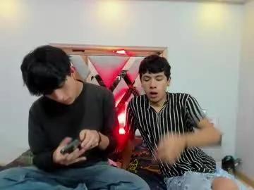 hoot_booys_ from Chaturbate