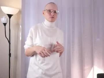 howdy_baldy from Chaturbate