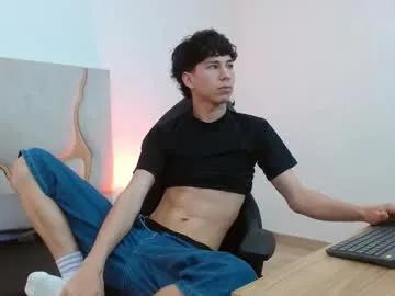 kaelwolf_tay from Chaturbate