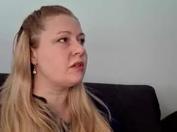 khaleesi0890 from Chaturbate