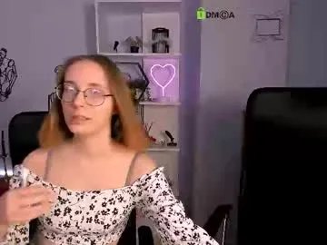 kitniss_dreamy from Chaturbate