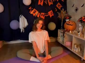 Discover Lilianlees, she wants to masturbate for you lilianlees from Chaturbate