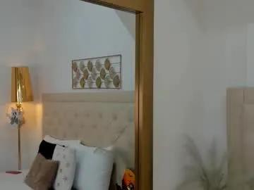 lucia_lorenz from Chaturbate