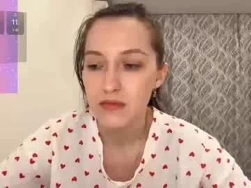 lucibeveridge from Chaturbate