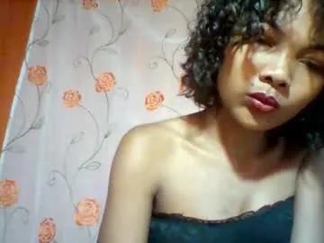 lyndah19 from Chaturbate
