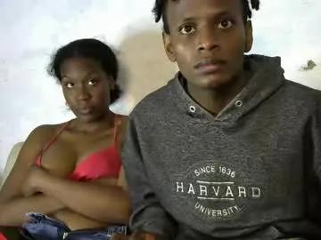 mari_clau_hot from Chaturbate