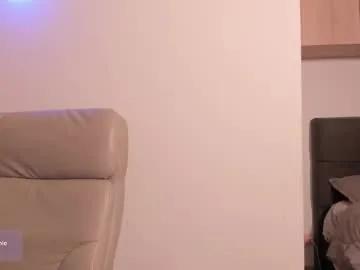 Join Melanie_owo, she wants to masturbate for you melanie_owo from Chaturbate