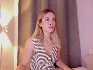 Admire 22 years old mia_white11 from Chaturbate mia_white11 from Chaturbate
