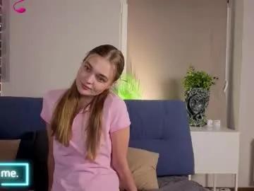 Discover 18 years old moirawenzinger from Chaturbate moirawenzinger from Chaturbate