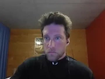 moms_little_monster from Chaturbate