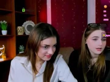 moon_shine25 from Chaturbate