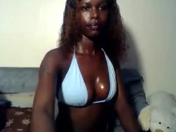 moun_chrie from Chaturbate