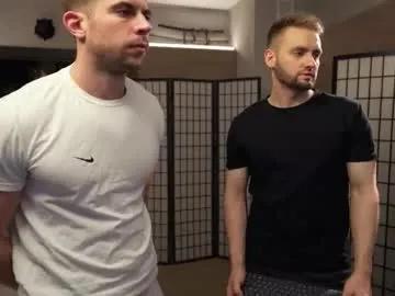 Join sexy camslut Muscularfriend muscularfriend from Chaturbate