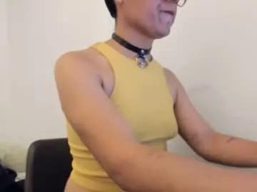 nadiaclaran from Chaturbate