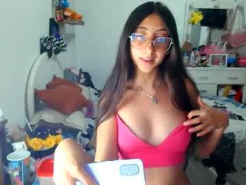 nanylux from Chaturbate