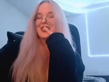 nikitamobbs from Chaturbate