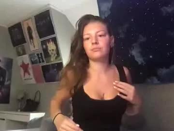 oliviaxxjade from Chaturbate
