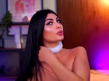 ravennadarcy from Chaturbate