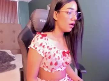roseliin from Chaturbate