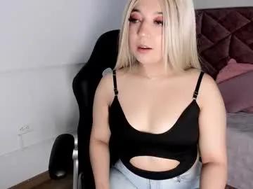 rosepiaf from Chaturbate