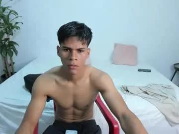 shark_boy21 from Chaturbate